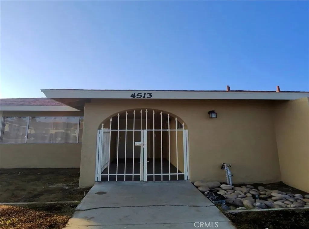 4513 Summer Side Ave, Bakersfield, CA 93309