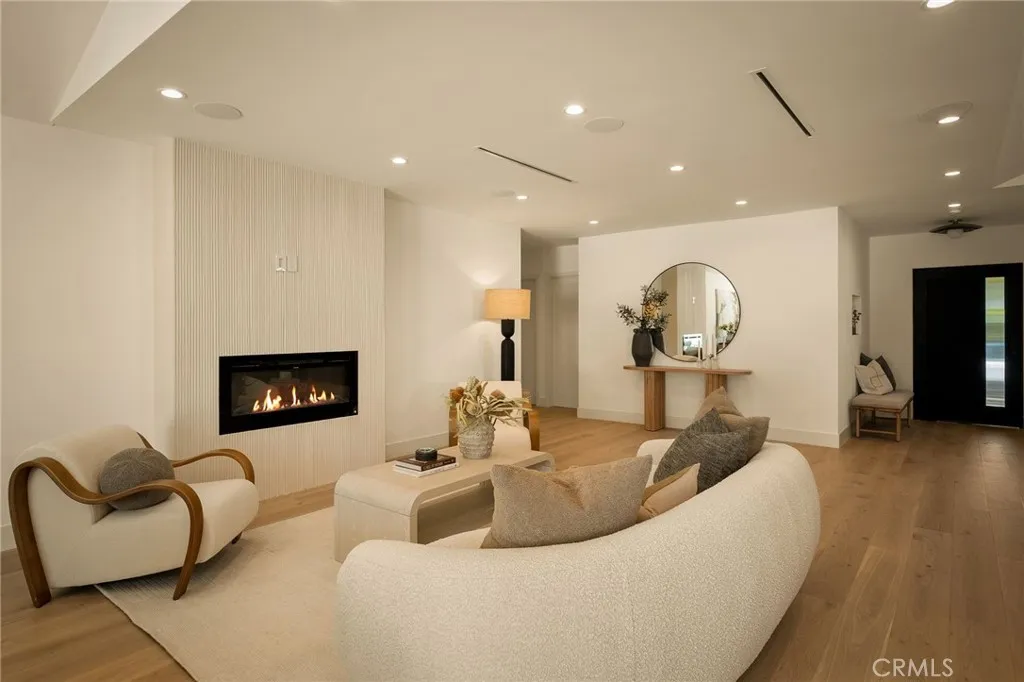 Additional image 96 of 5444 Morella Ave, Valley Village, CA 91607