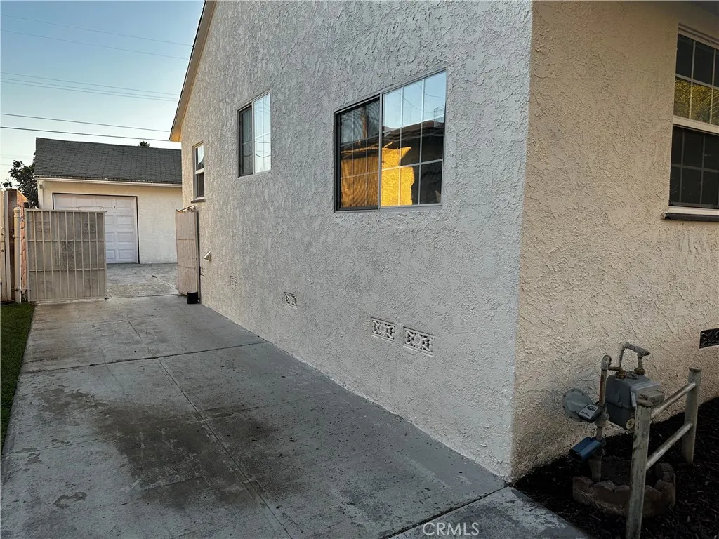 Additional image 6 of 1726 E 122nd St, Los Angeles, CA 90059