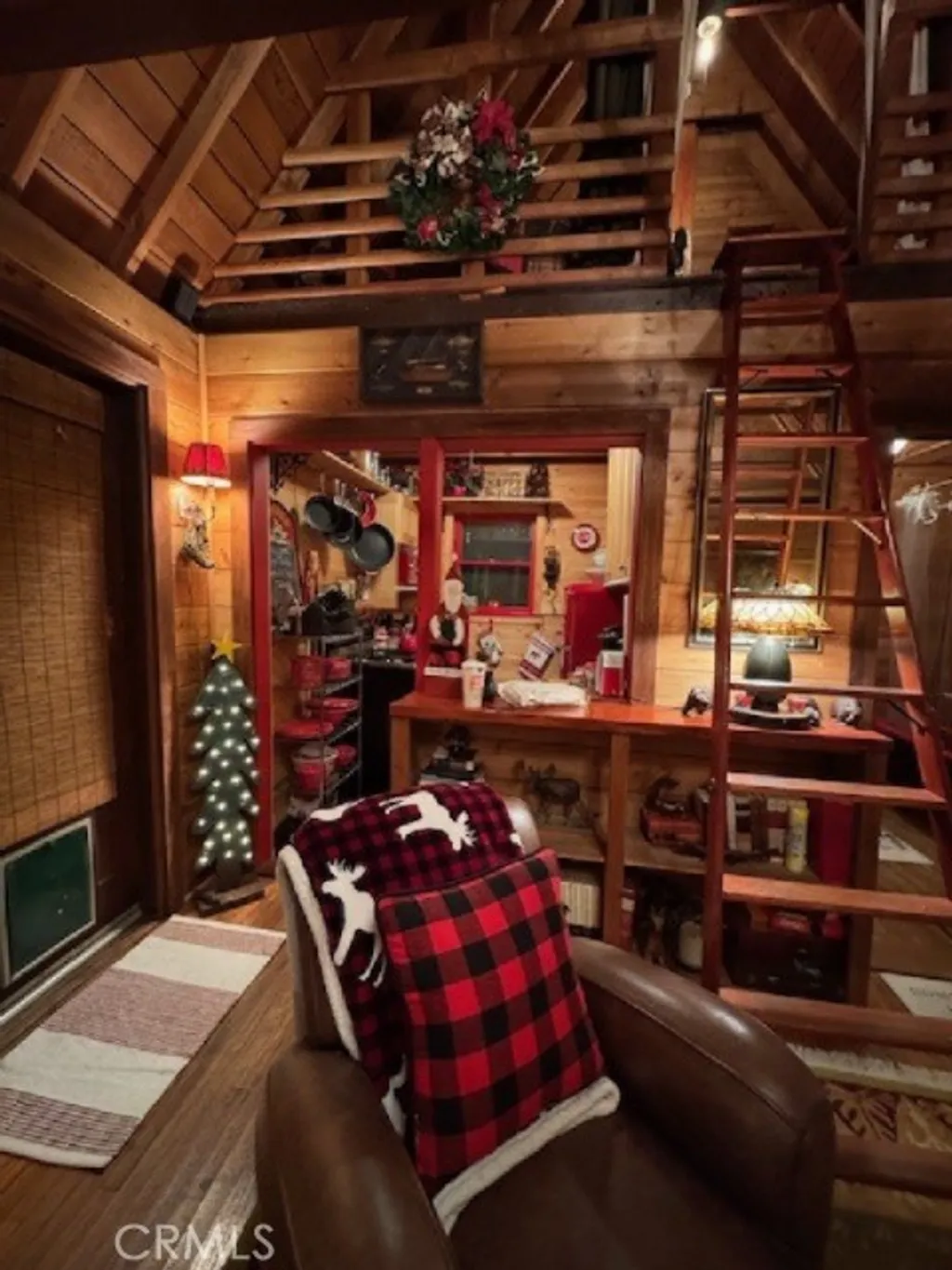 529 West Victoria Court, Lake Arrowhead, CA 92352