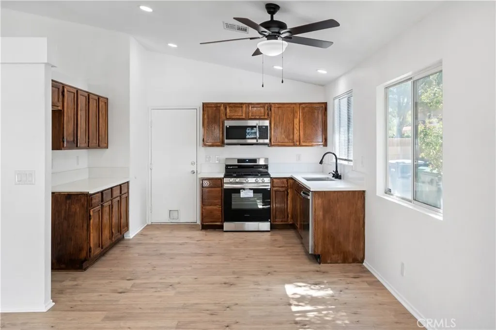 Additional image 12 of 44133 32nd St W, Lancaster, CA 93536