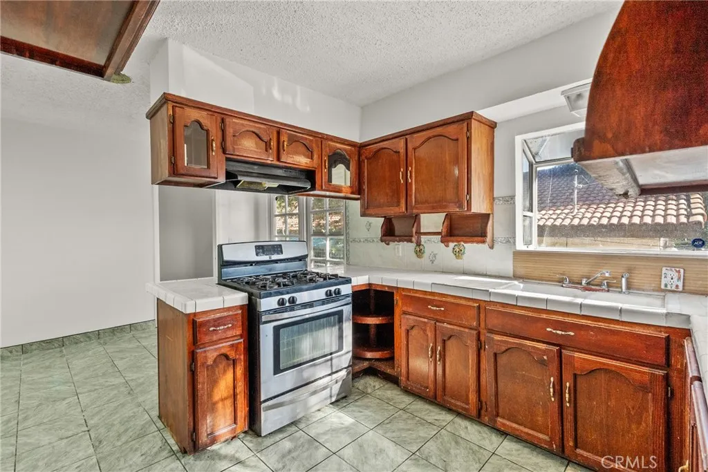 Additional image 78 of 12924 Sproule, Sylmar, CA 91342