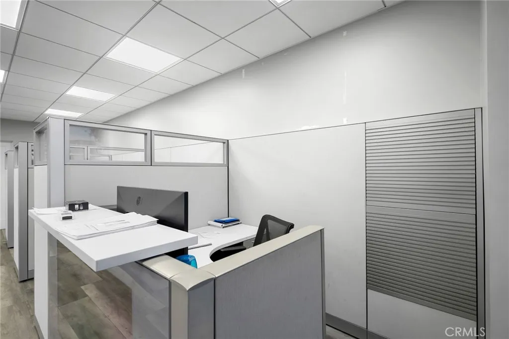 Additional image 6 of 2304 W Burbank Boulevard, Burbank, CA 91506