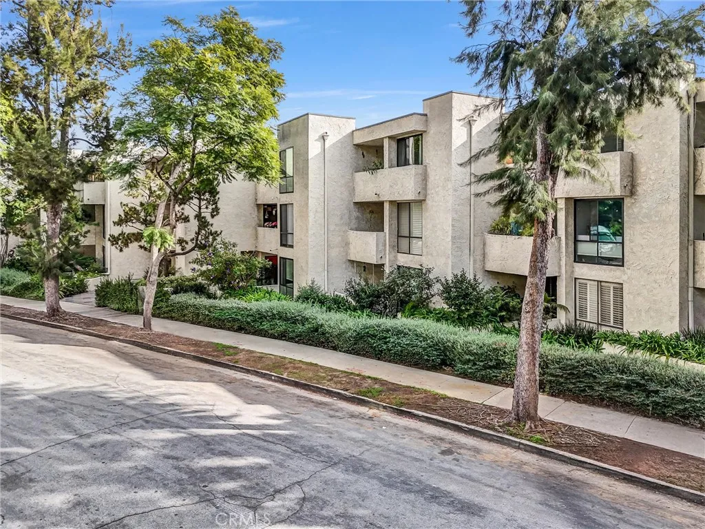Additional image 44 of 8400 De Longpre Ave Unit 212, West Hollywood, CA 90069