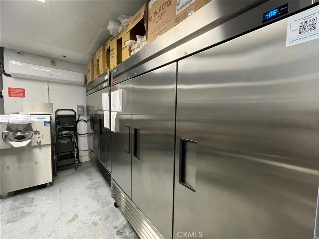 Additional image 17 of 4594 University, San Bernardino, CA 92407