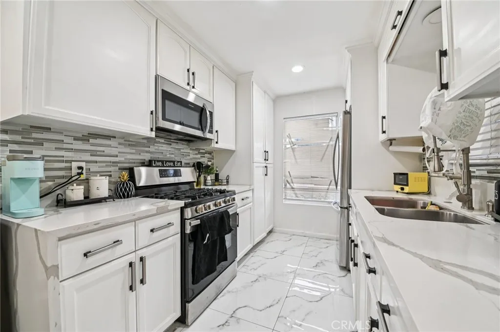 Additional image 44 of 1430 Cabrillo Park Unit B, Santa Ana, CA 92701