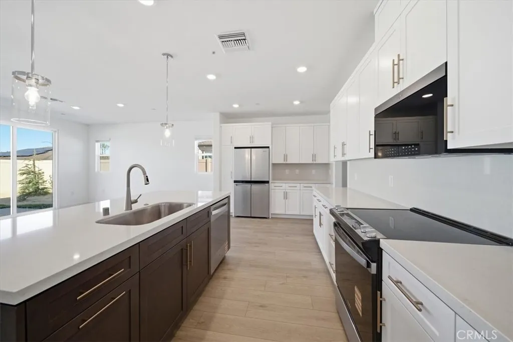 Additional image 11 of 3211 E Avenue J-4, Lancaster, CA 93535