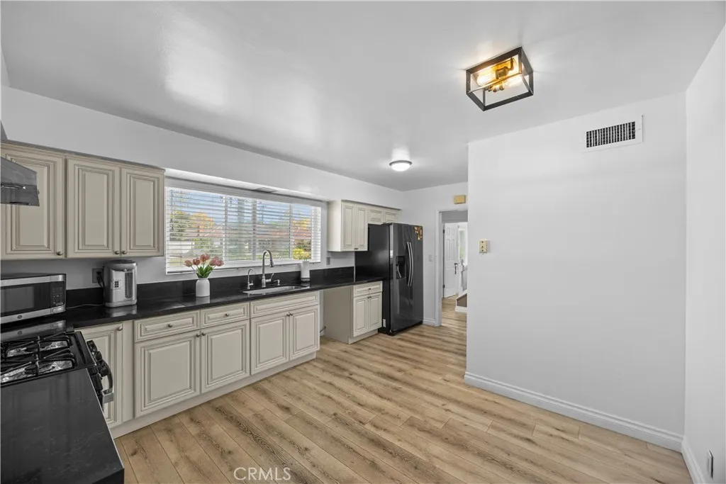 Additional image 8 of 1021 S Lolita St, West Covina, CA 91791