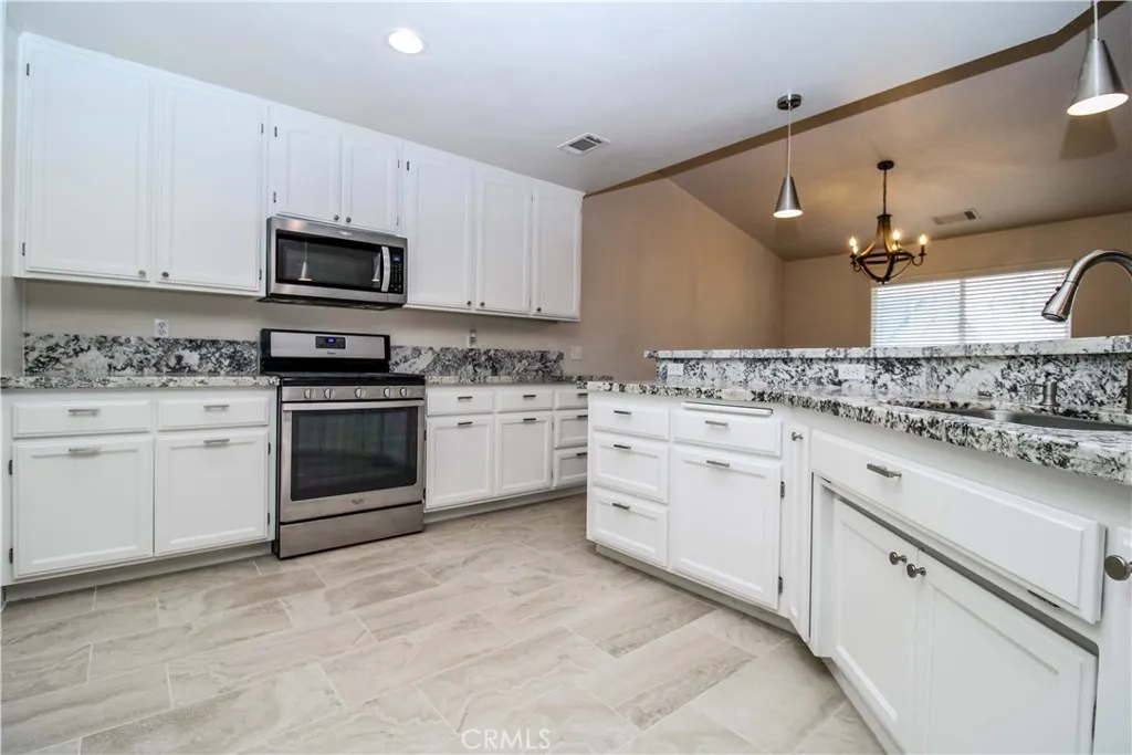 Additional image 10 of 17772 Pebble Beach Dr, Victorville, CA 92395