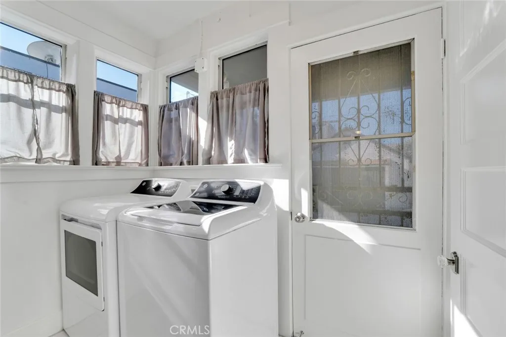 Additional image 18 of 337 N Beachwood Drive, Los Angeles, CA 90004