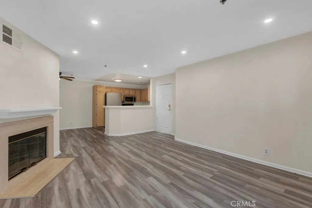 Additional image 11 of 5744 Oak Bend Lane Unit 203, Oak Park, CA 91377