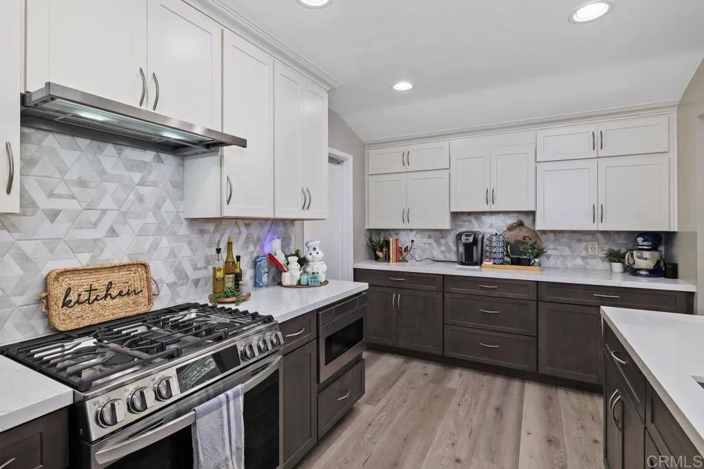 Additional image 54 of 3542 Governor Drive, San Diego, CA 92122