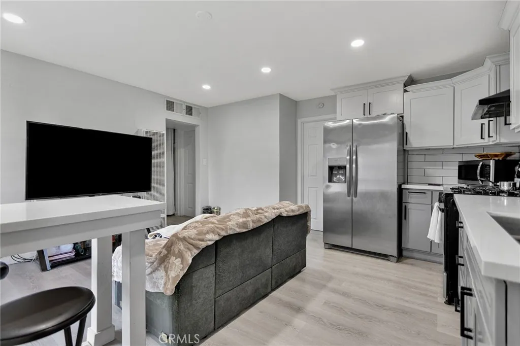 Additional image 7 of 112 May Ave, Barstow, CA 92301