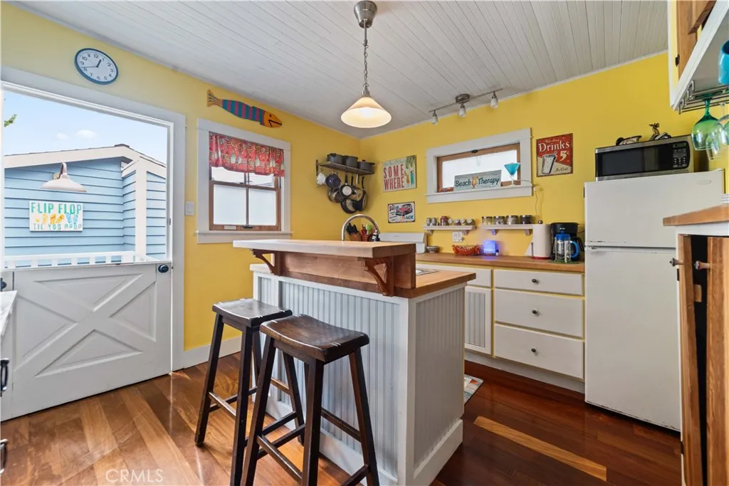 Additional image 43 of 222 S Broadway Ave, Redondo Beach, CA 90277