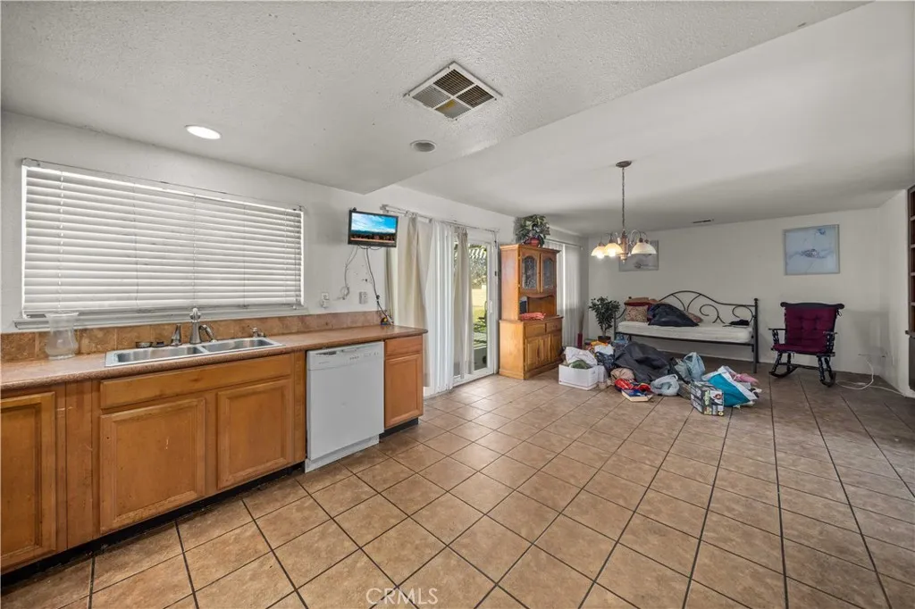 Additional image 12 of 37863 17th St E, Palmdale, CA 93550