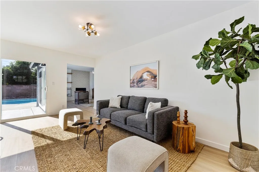 Additional image 4 of 20156 Bassett, Winnetka, CA 91306