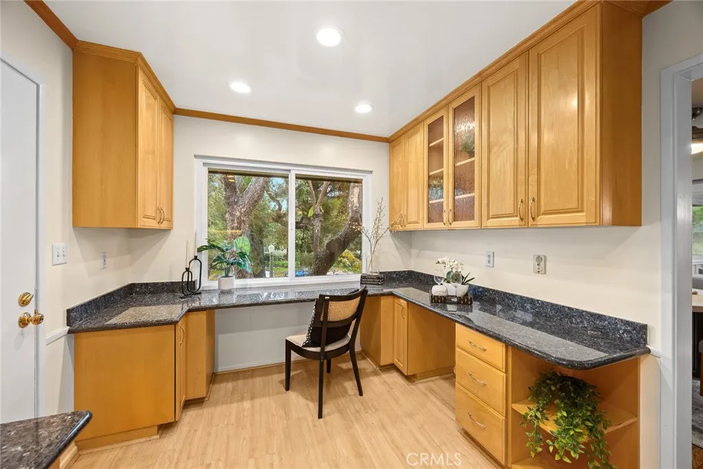 Additional image 13 of 924 S Orange Grove Blvd Unit D, Pasadena, CA 91105