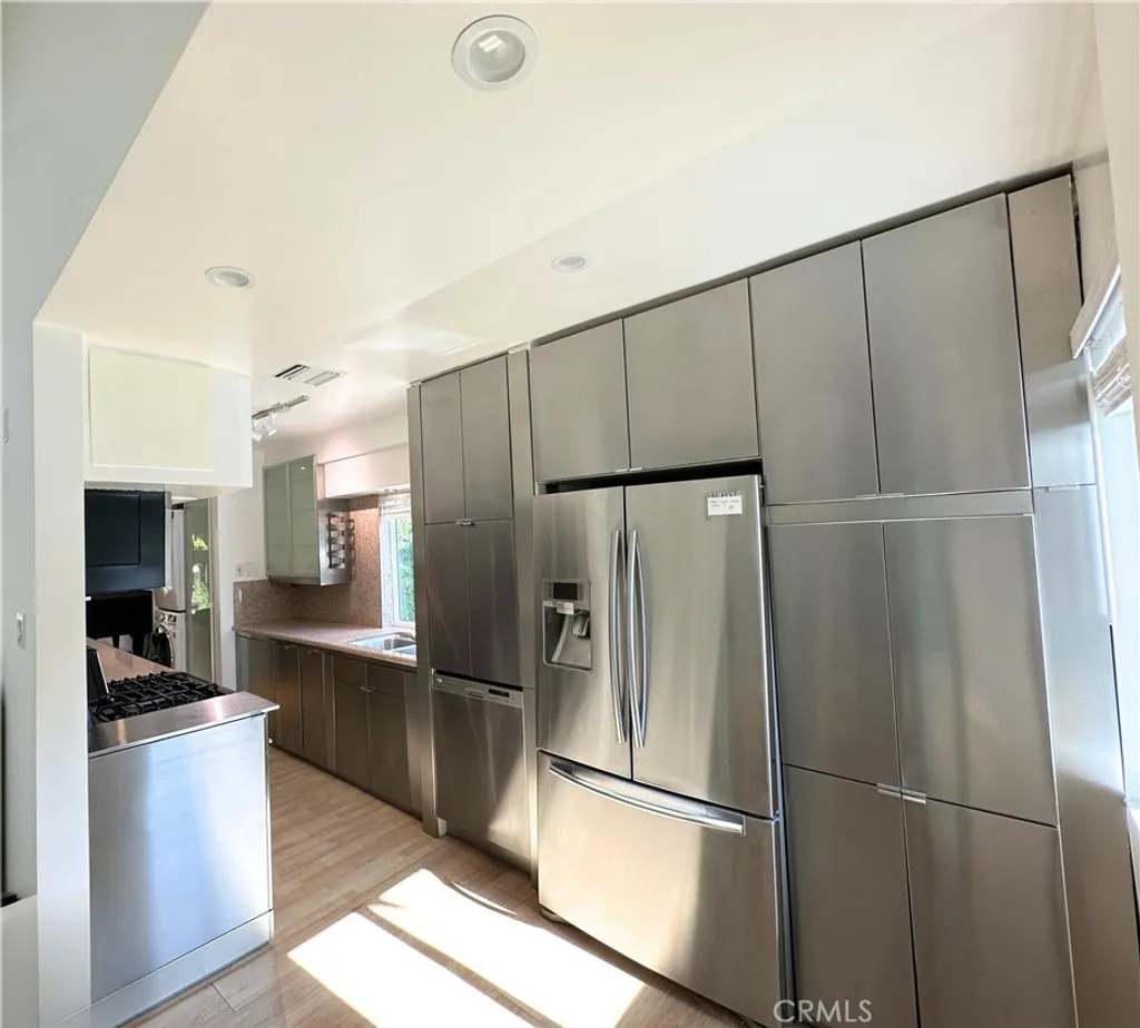 Additional image 13 of 22037 Ybarra, Woodland Hills, CA 91364