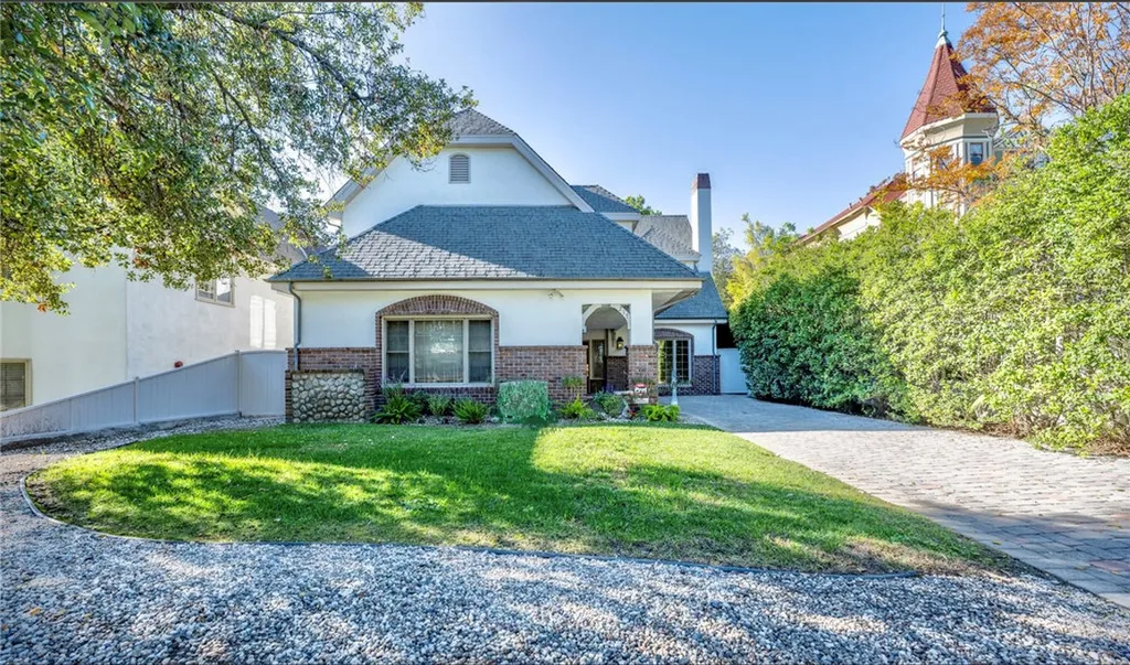 Additional image 3 of 217 N Lima St, Sierra Madre, CA 91024