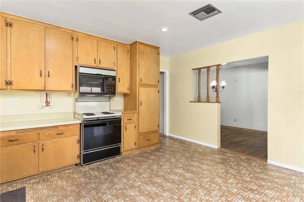 Additional image 38 of 822 W 5th Street, Ontario, CA 91762
