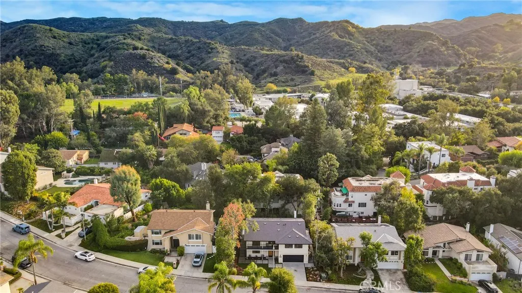 Additional image 69 of 22824 Sparrowdell Dr, Calabasas, CA 91302