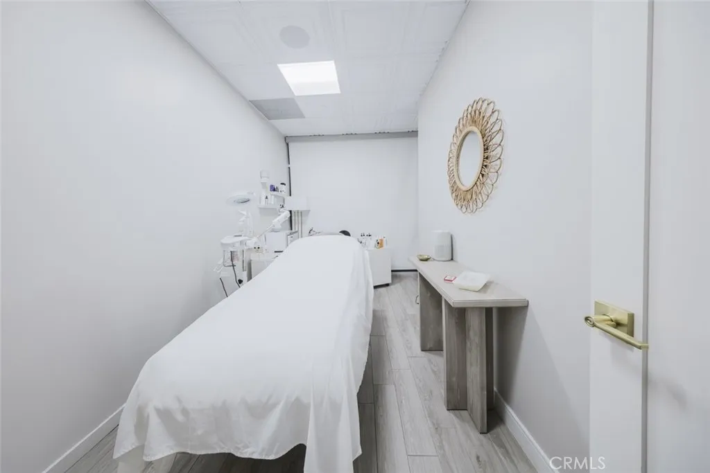 Additional image 43 of W Burbank Boulevard, Burbank, CA 91506