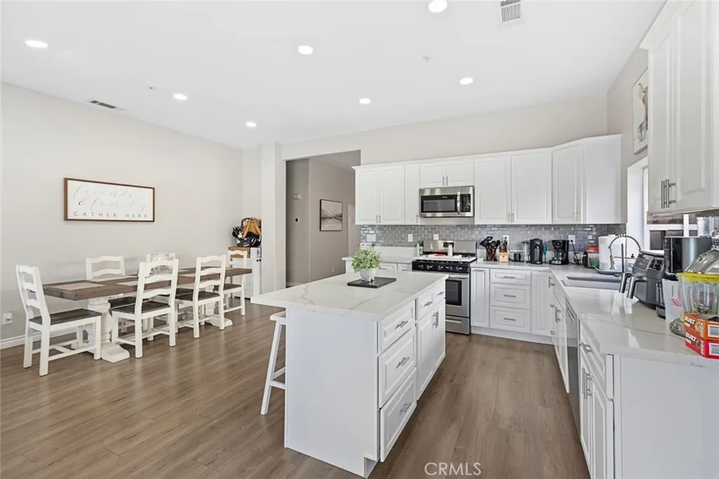 Additional image 69 of 6835 N Escena Street, San Bernardino, CA 92407