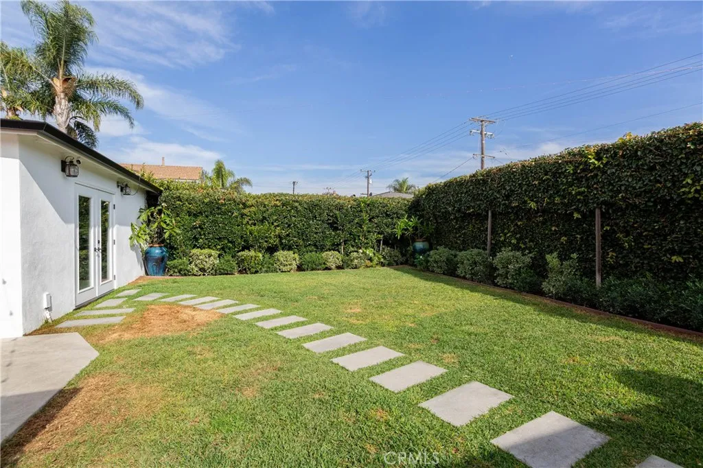 Additional image 57 of 394 E 20th St, Costa Mesa, CA 92627
