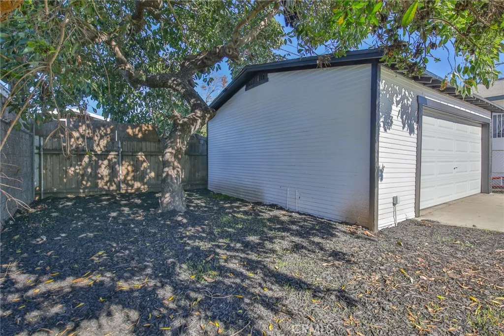 Additional image 33 of 1335 W 68th St, Los Angeles, CA 90044