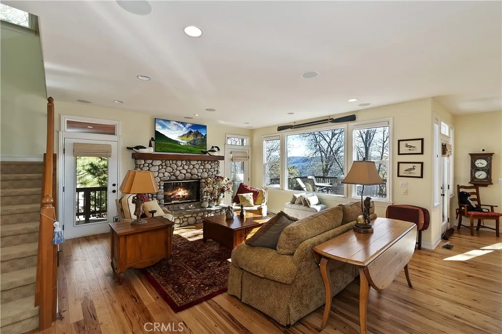 Additional image 6 of 27685 St Bernard Ln, Lake Arrowhead, CA 92352