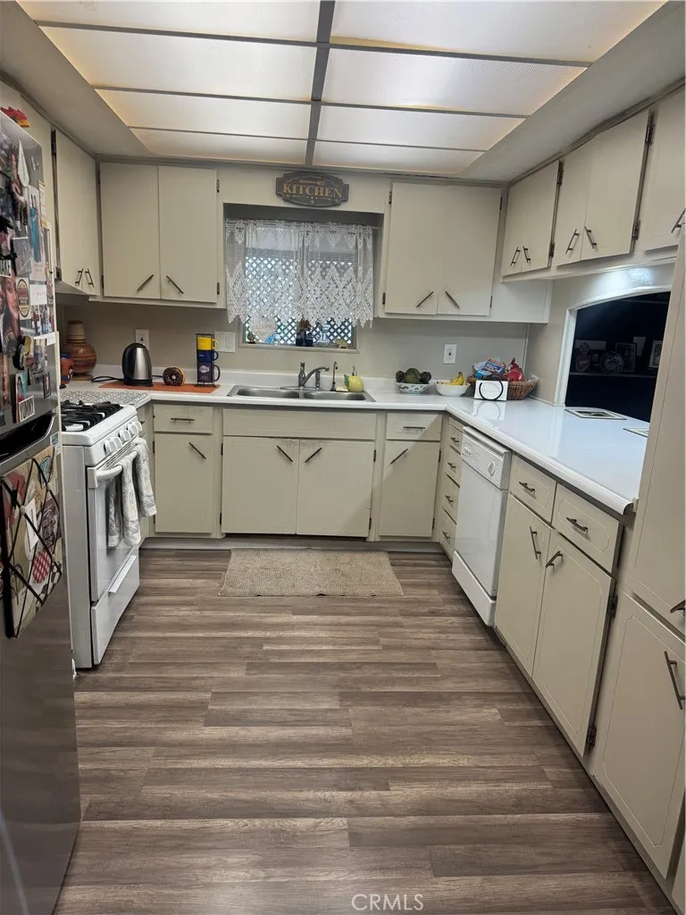 Additional image 82 of 12700 Elliott Avenue Unit 406, El Monte, CA 91732