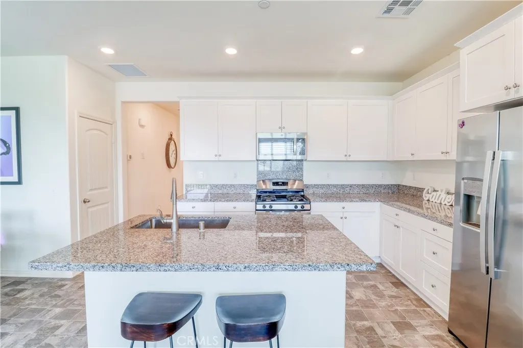 Additional image 79 of 16540 Wyndham Lane Unit 10, Fontana, CA 92336