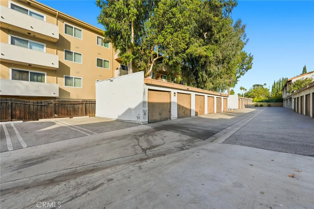 Additional image 30 of 15511 Sherman Way Unit 19, Van Nuys, CA 91406