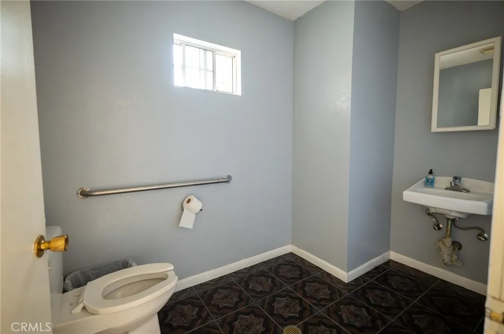 Additional image 85 of 2023 S Bon View Avenue, Ontario, CA 91761