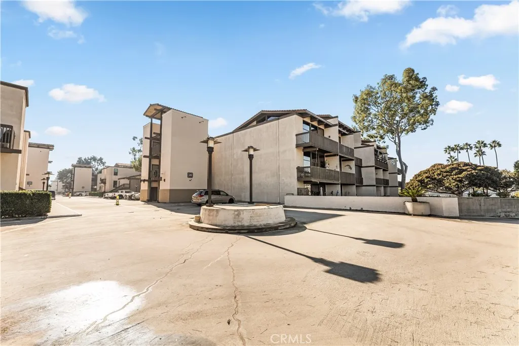 Additional image 63 of 5217 Marina Pacifica Dr S KEY #20, Long Beach, CA 90803