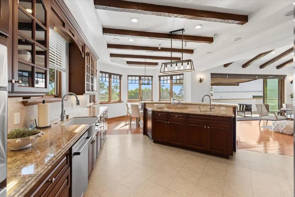 Additional image 35 of 1045 Van Nuys Street, San Diego, CA 92109