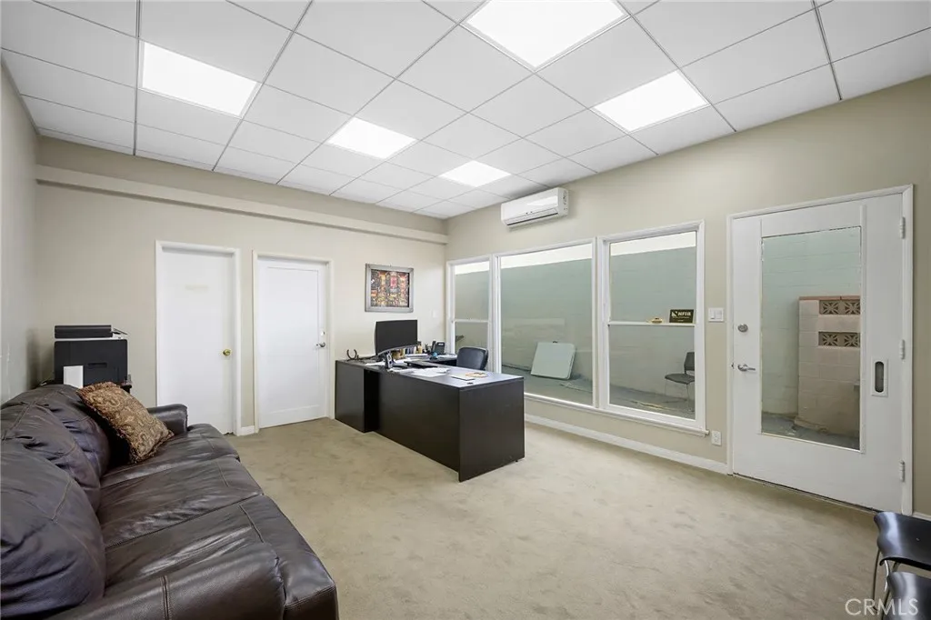 Additional image 16 of 2304 W Burbank Boulevard, Burbank, CA 91506