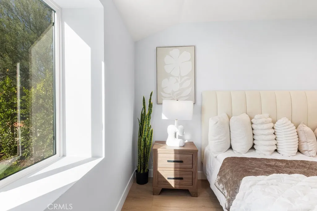 Additional image 81 of 5700 Vista Del Monte, Sherman Oaks, CA 91411