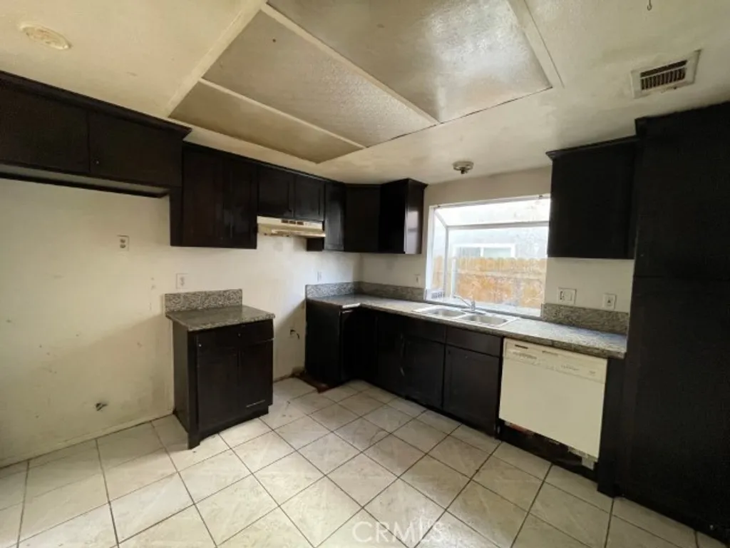 Additional image 10 of 7574 Bell Court, Highland, CA 92346