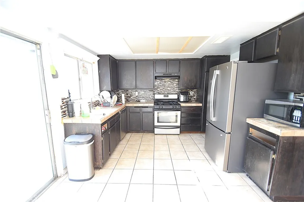 Additional image 6 of 1814 E Avenue R2, Palmdale, CA 93550