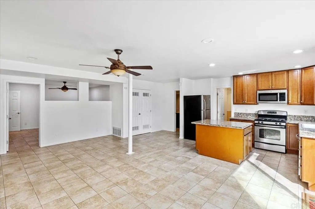 Additional image 77 of 451 E 10th Avenue, Escondido, CA 92025