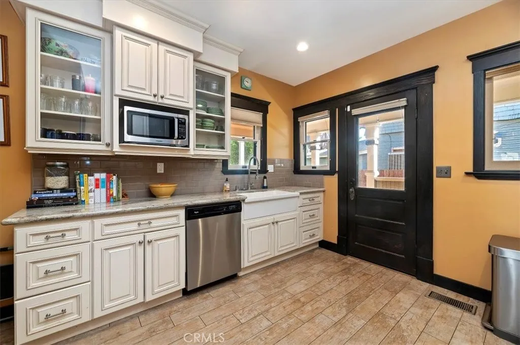 Additional image 72 of 4161 University Ave, Riverside, CA 92501