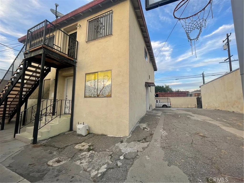 Additional image 3 of 5609 E Beverly Boulevard Unit 3, East Los Angeles, CA 90022