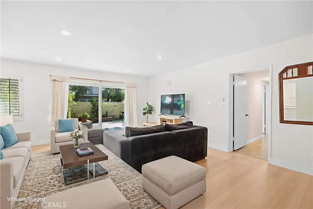 Additional image 3 of 395 S Oakland Avenue Unit 104, Pasadena, CA 91101