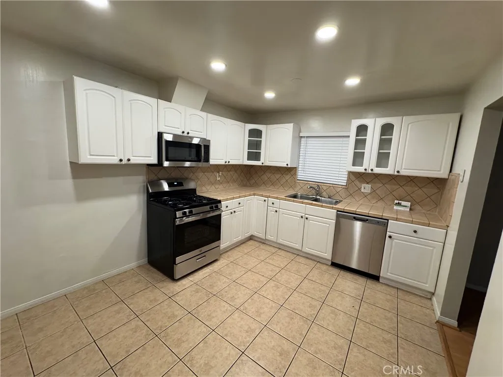 Additional image 72 of 7943 Lasaine Avenue, Northridge, CA 91325
