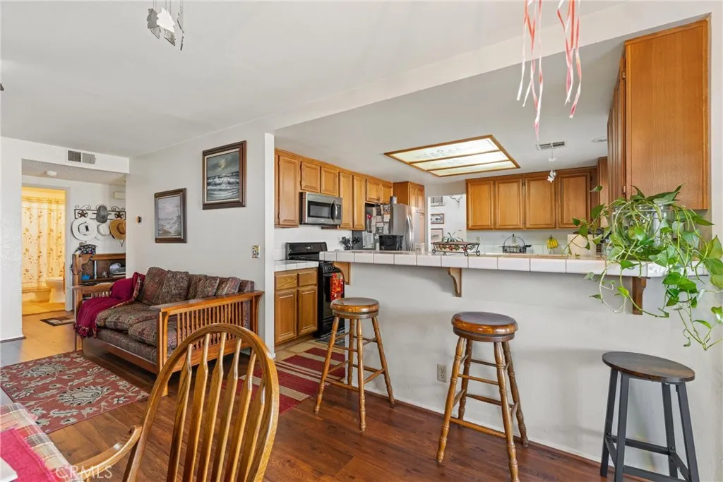 Additional image 11 of 2323 Golden Ln, Lancaster, CA 93536