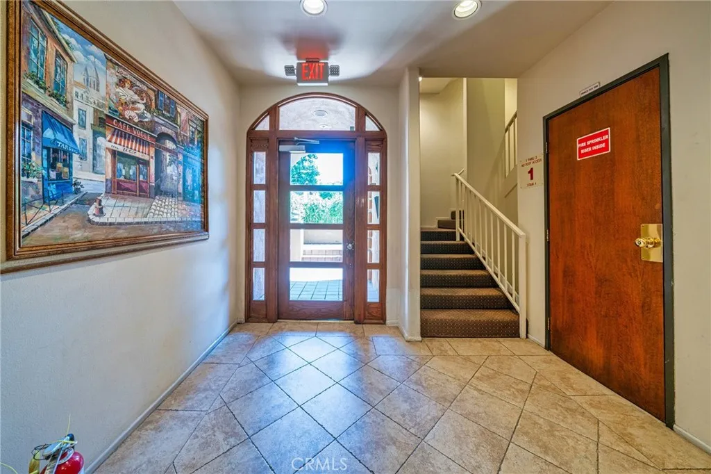 Additional image 83 of 235 S Gale Dr Unit 102, Beverly Hills, CA 90211