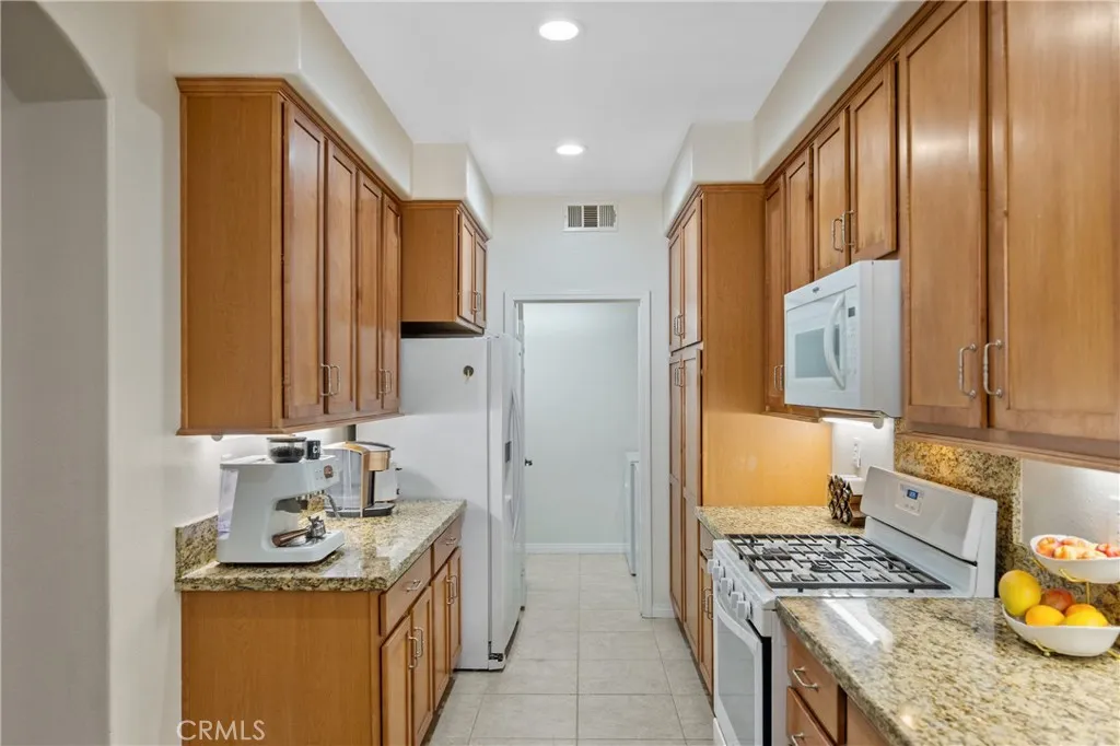 Additional image 14 of 23868 Toscana DR, Valencia, CA 91354