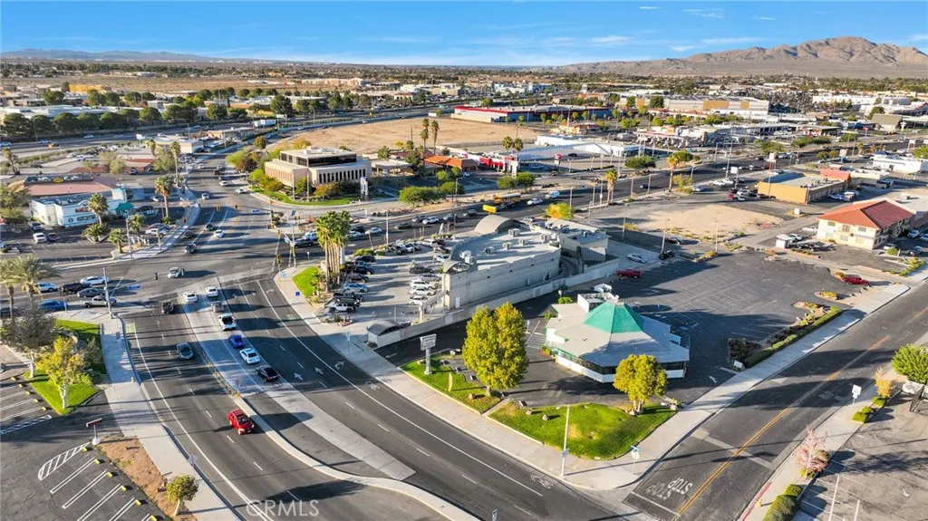 Additional image 75 of 14096 Green Tree Boulevard, Victorville, CA 92395