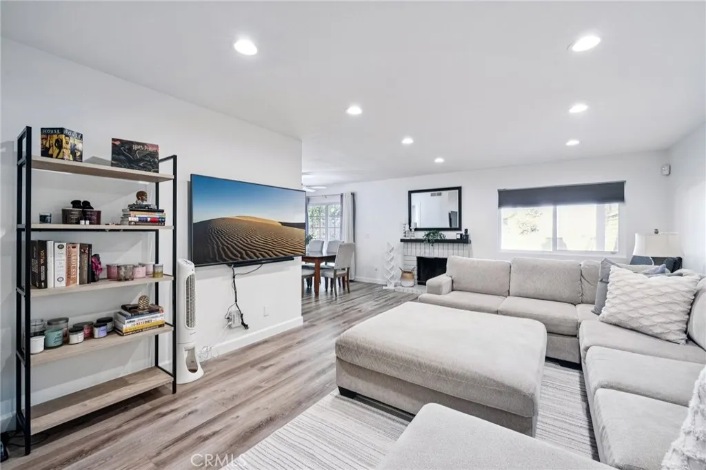 Additional image 6 of 15813 Ada St, Canyon Country, CA 91387